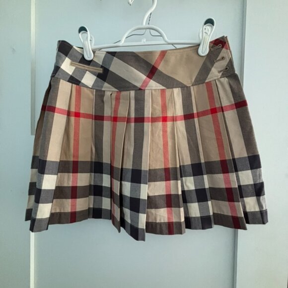 Burberry Vintage Check Pleated MIni Skirt (NEW/UNWORN) - Picture 2 of 4